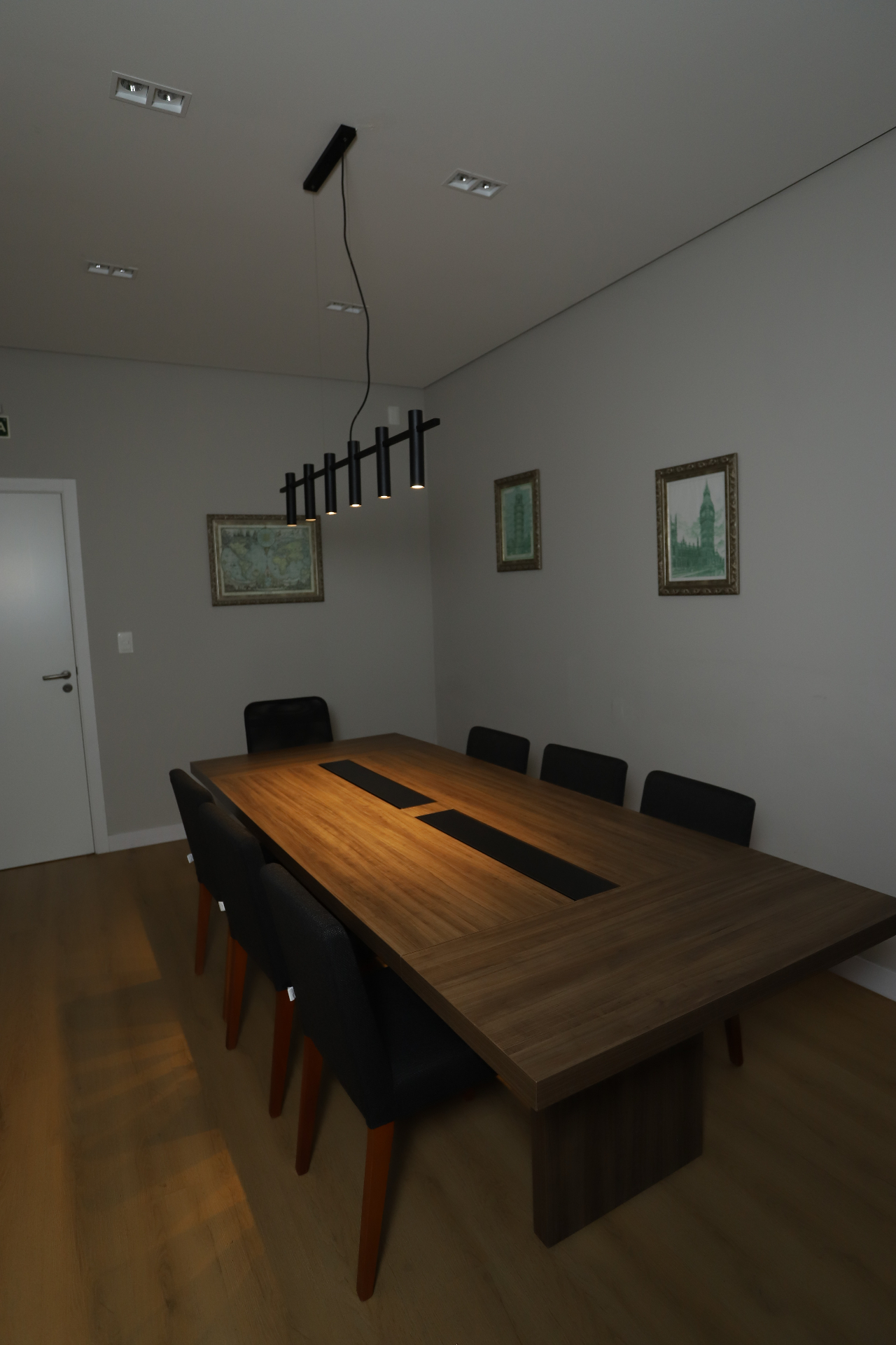 Sala de reunião da VANTERO_CO